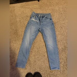 AEO Short Relaxed Mom Jeans